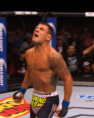 ТОП-5 лучших финишей участников UFC Вегас 14