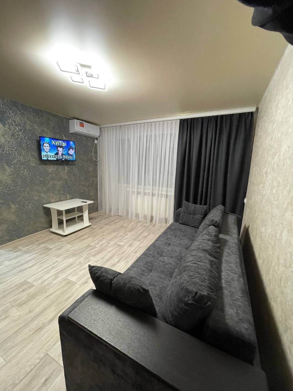 Сдам посуточно однокомнатную квартиру г. Краснодон +79591918605