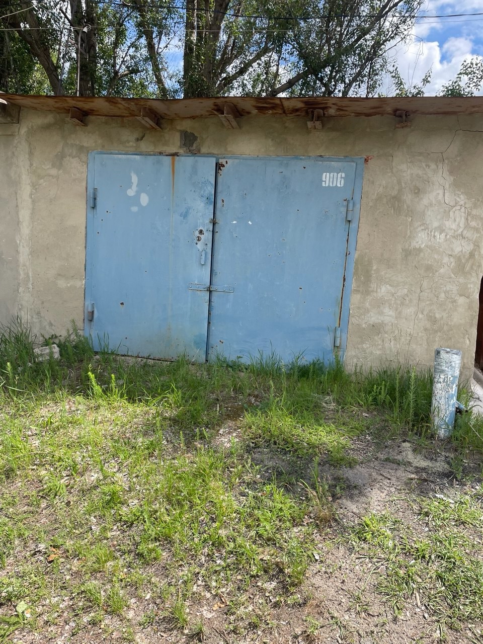 🛑Продам капитальный гараж на восточных кварталах в гаражном кооперативе Кристалл.
‼️Цена 375 тыс. руб. От хозяина, без комиссий.
✅Кровля не течет: мет...